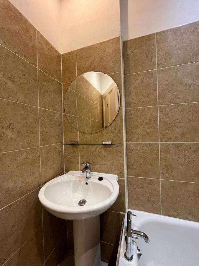 Bright 3 Bedroom Edinburgh City Apt Kültér fotó